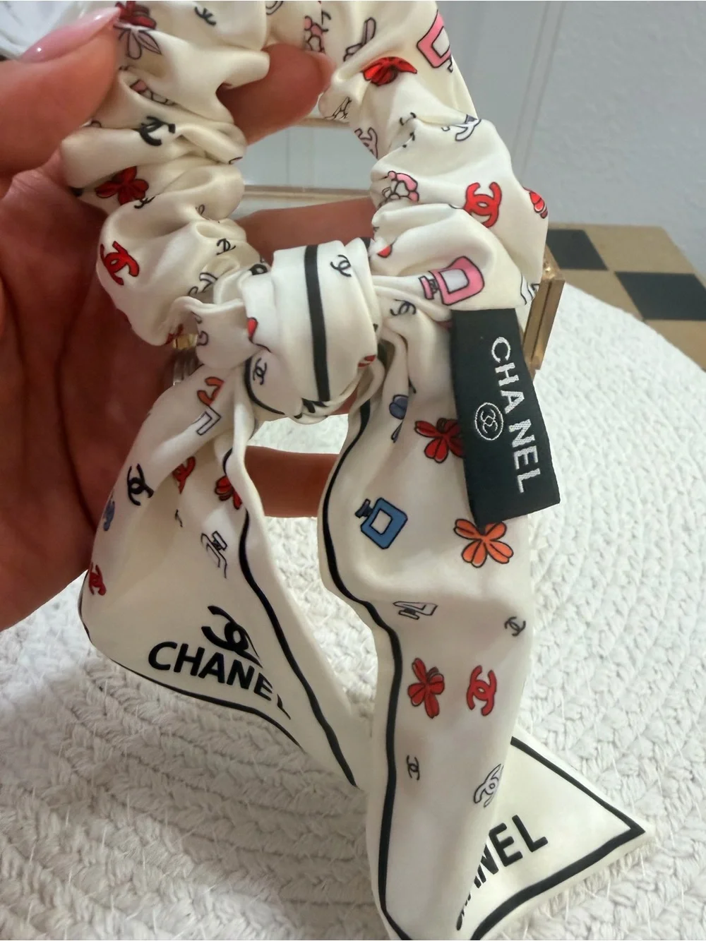 Fashion Jewelry playful scarf